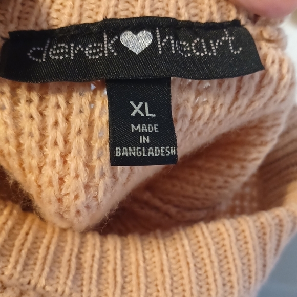 💰Derek Heart crop sweater, size XL. - Picture 2 of 9